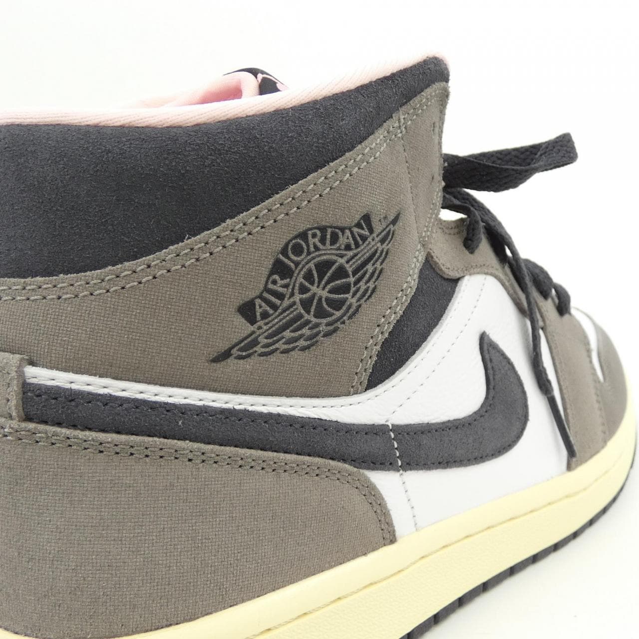 エアジョーダン AIR JORDAN HQ2011 100 スニーカー