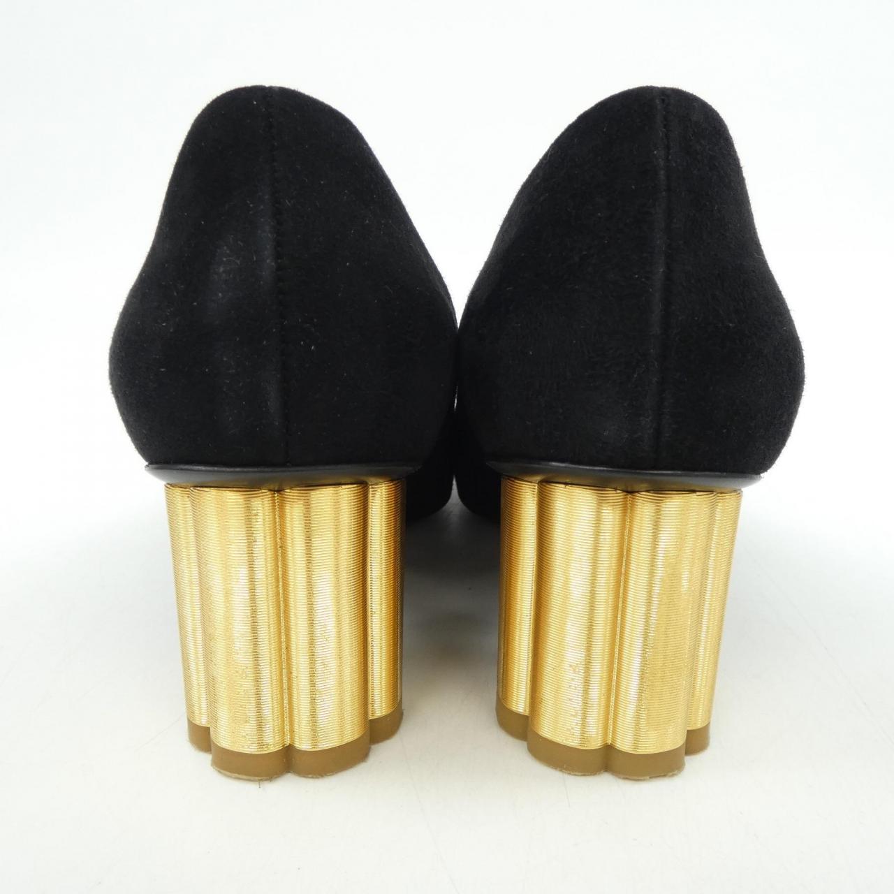 サルヴァトーレフェラガモ SALVATORE FERRAGAMO パンプス