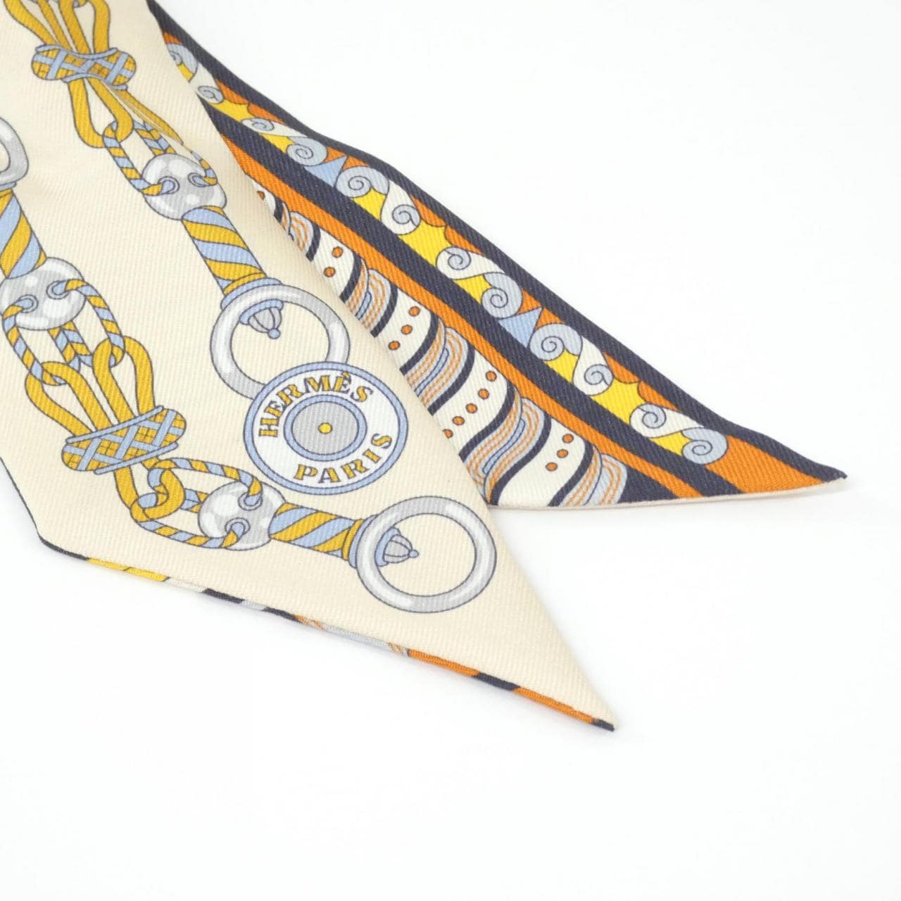 エルメス HARNAIS EN ROSACE ツイリー 063853S スカーフ