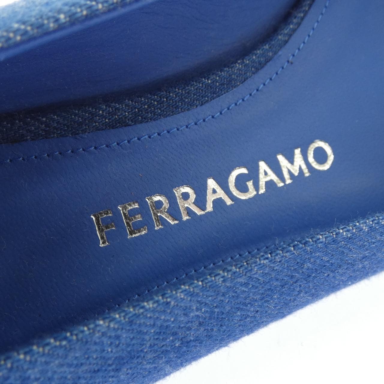 フェラガモ FERRAGAMO フラットシューズ
