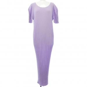 イッセイミヤケ ISSEY MIYAKE ワンピース