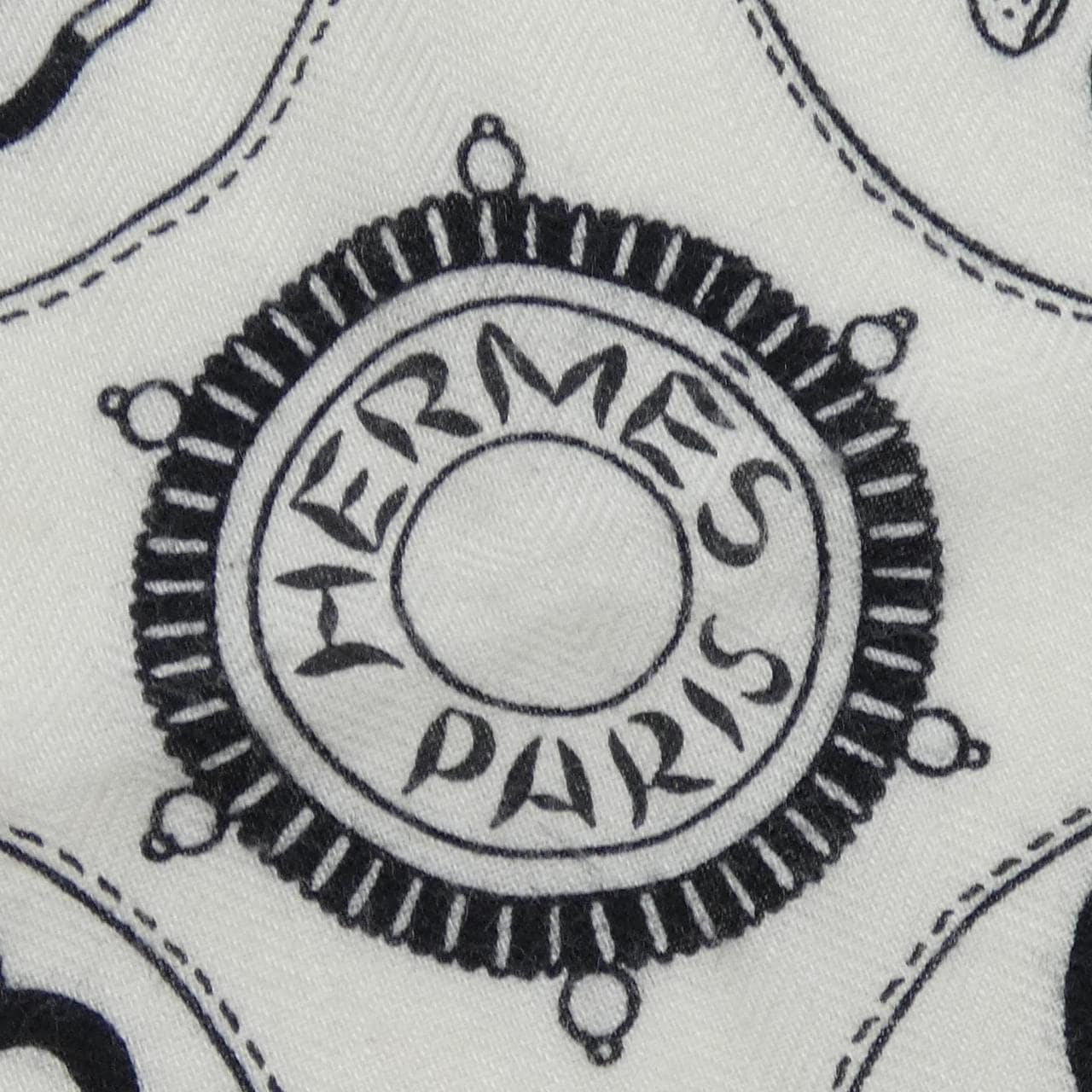 エルメス HERMES FESTIVAL DES AMAZONES BANDANA H244217S カレジェアン140 ショール