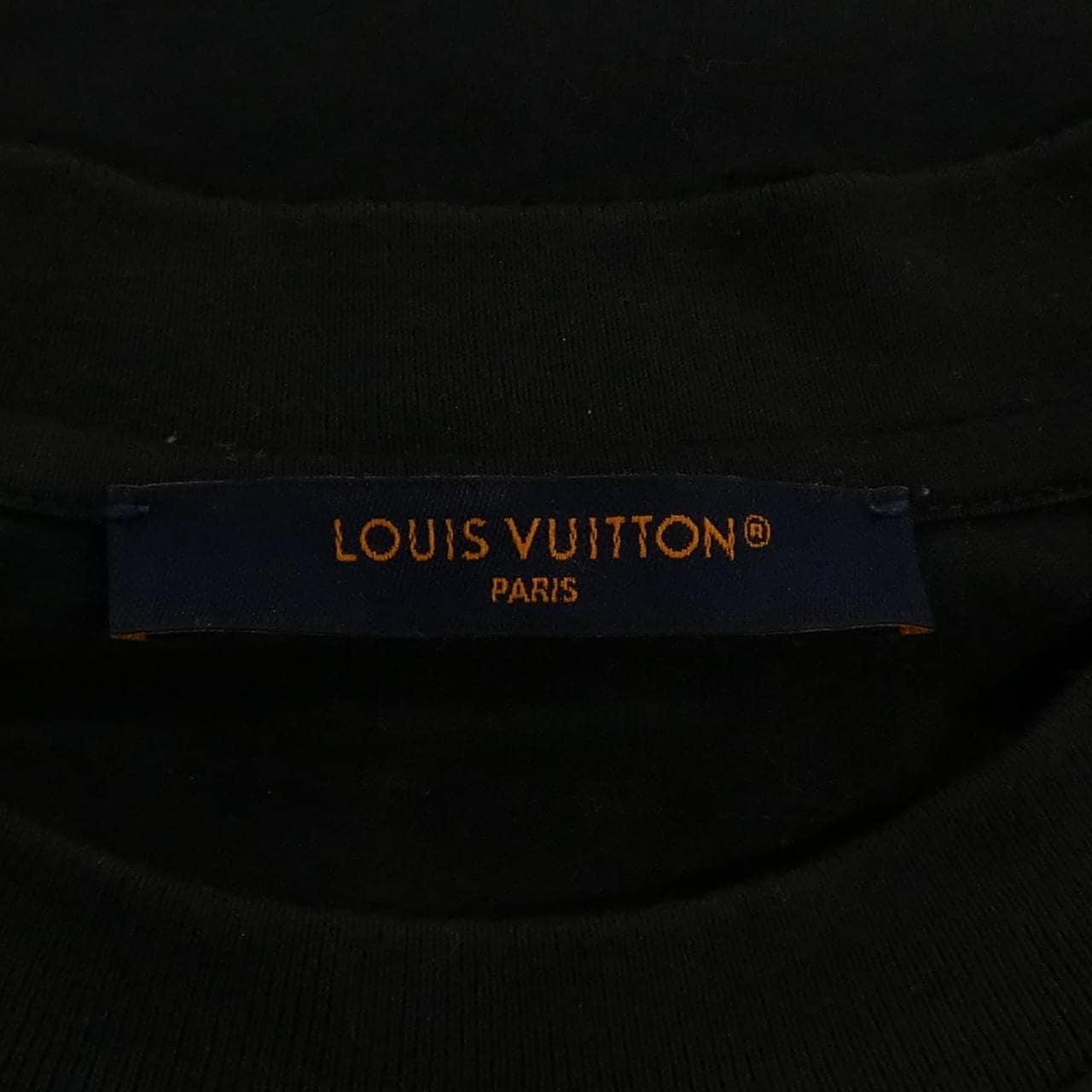 ルイヴィトン LOUIS VUITTON エンボスLVTシャツ HNY55WDT3 Tシャツ