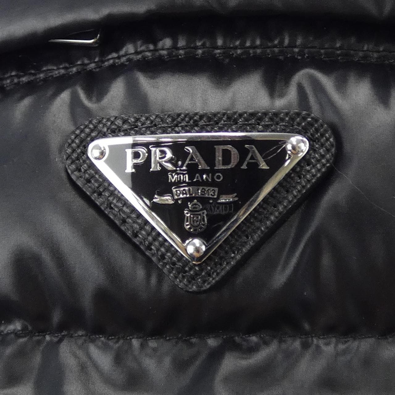プラダ PRADA トライアングルロゴ 29W149 R212 11HU ダウンジャケット