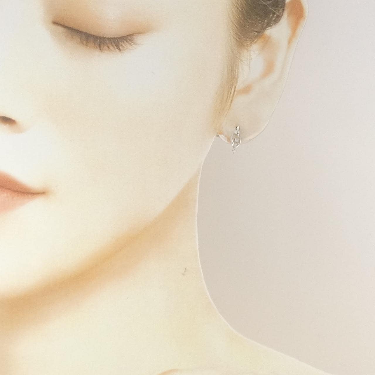 PT900 ダイヤモンド ピアス 0.06CT