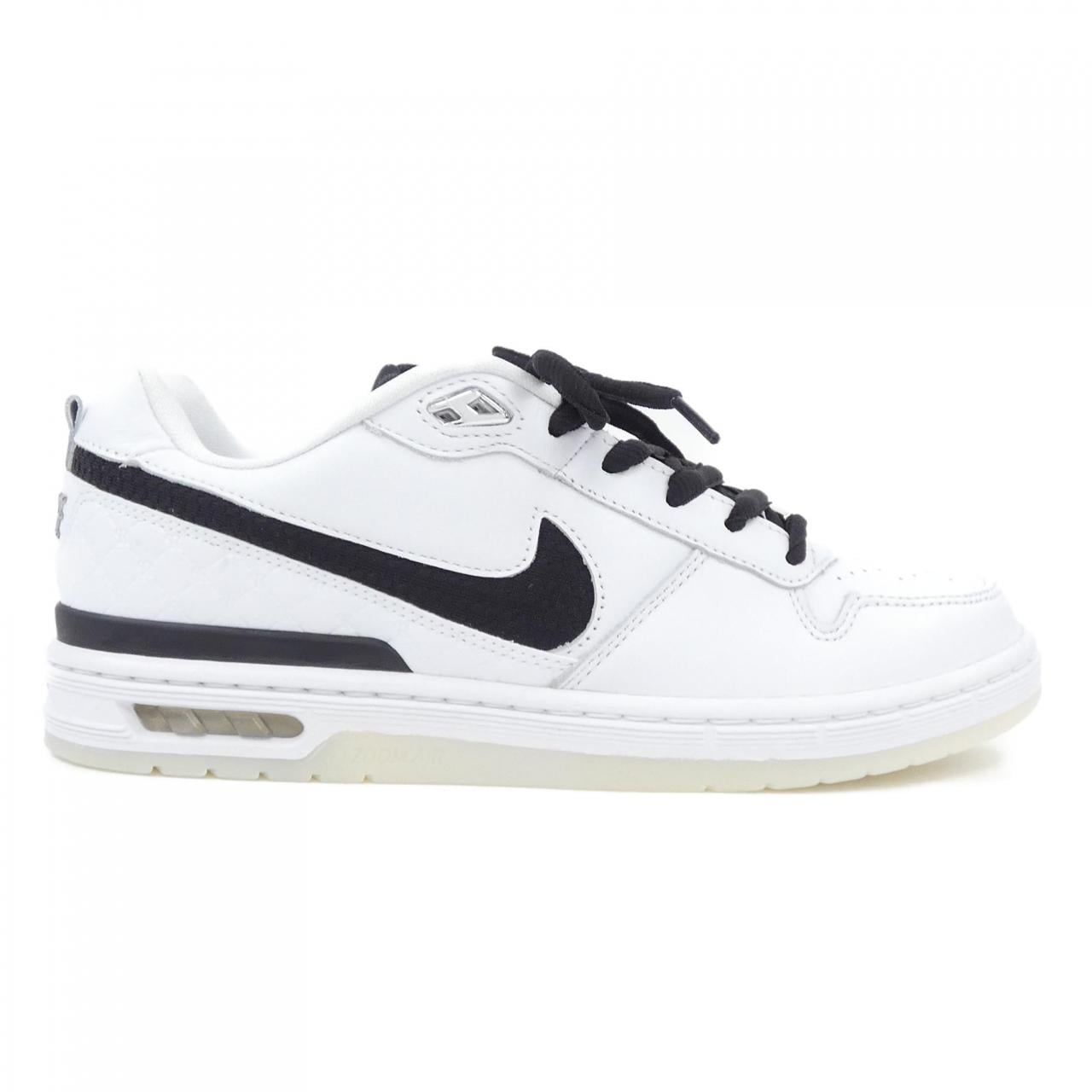 ナイキ NIKE HQ6828-100 スニーカー