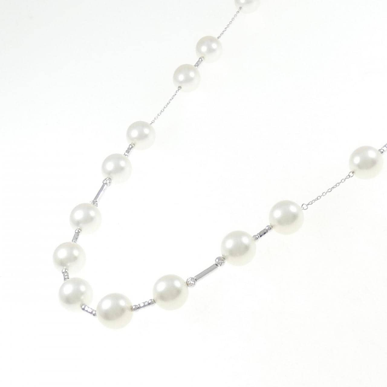 K18WG Akoya pearl necklace