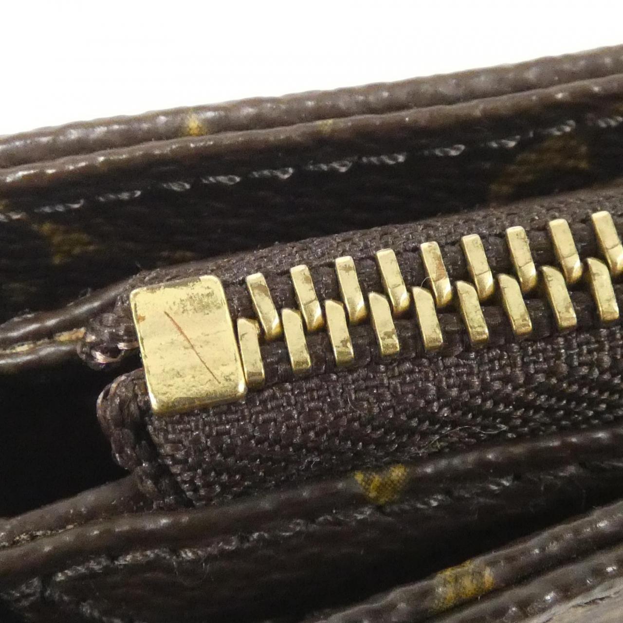 ルイヴィトン モノグラム カバ メゾ M51151 バッグ