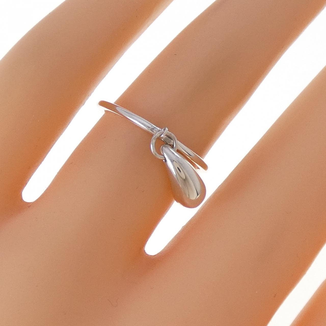 ティファニー ティアドロップ リング