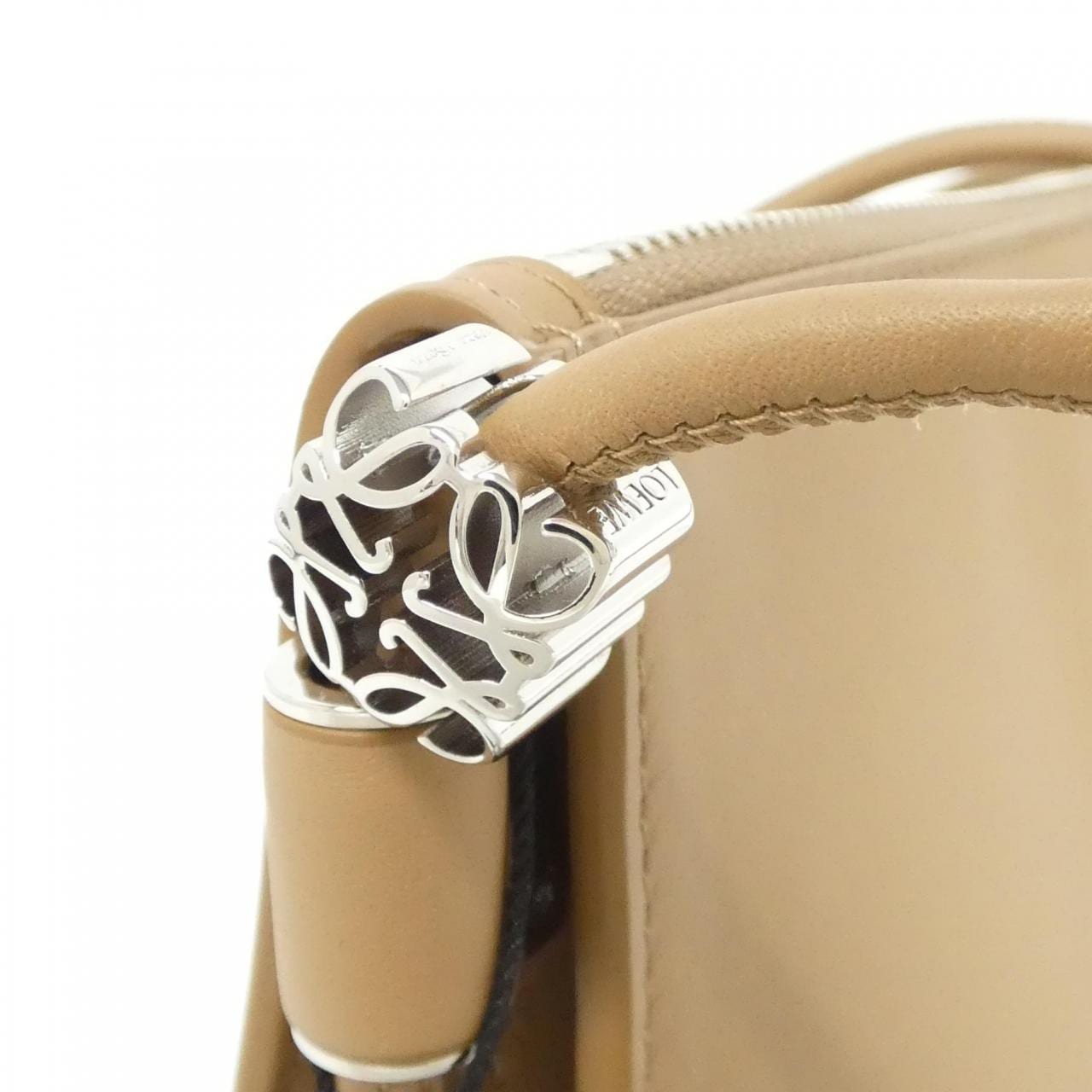 【新品】ロエベ ホヤ ポーチ C630R10X03 ショルダーバッグ