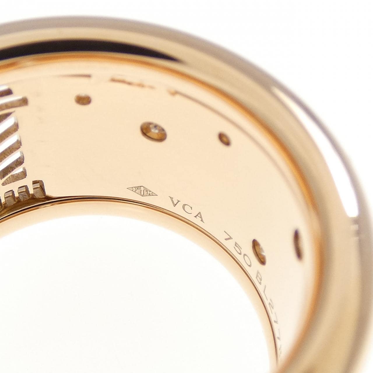 Van Cleef & Arpels Journee à Paris Ring