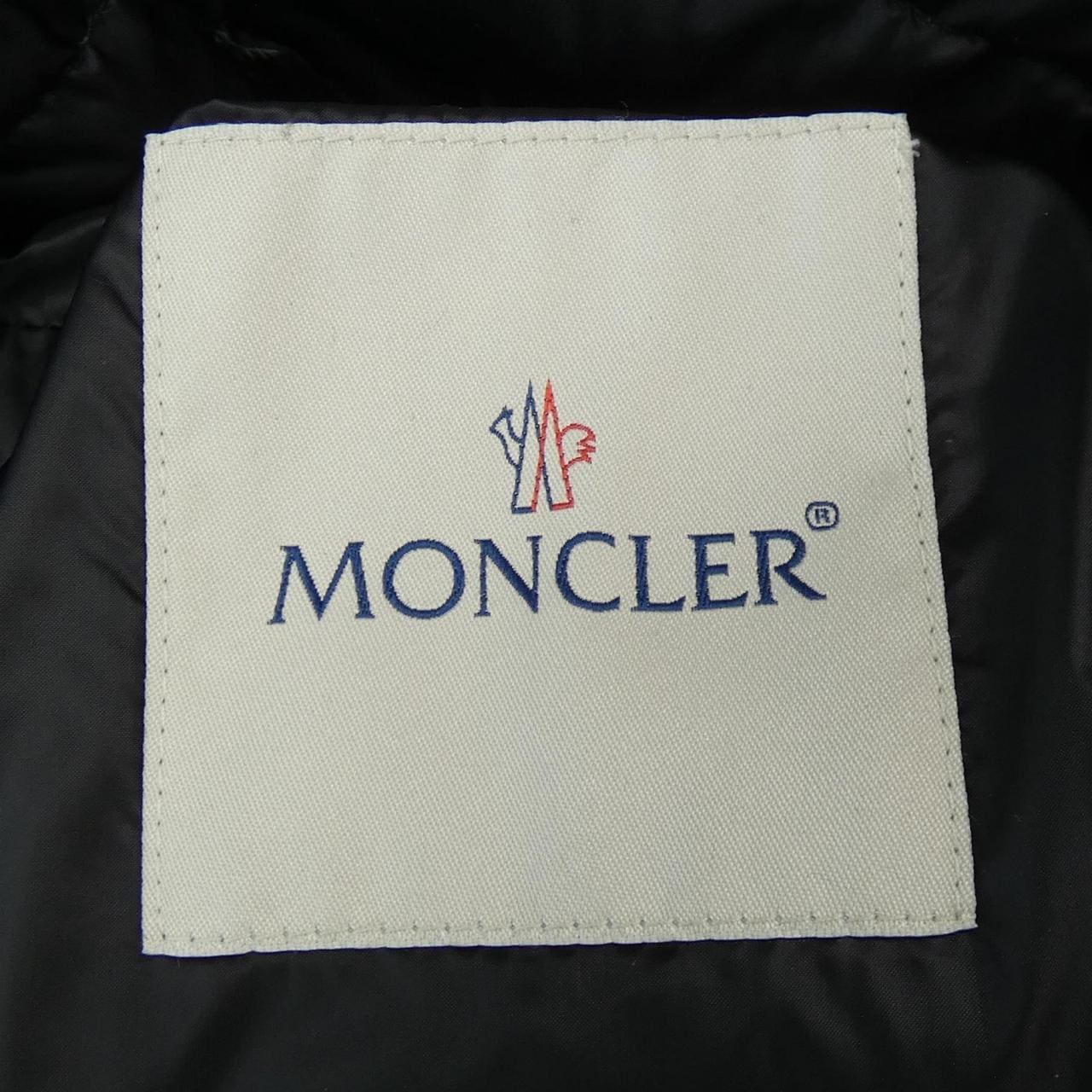 モンクレール MONCLER ダウンジャケット