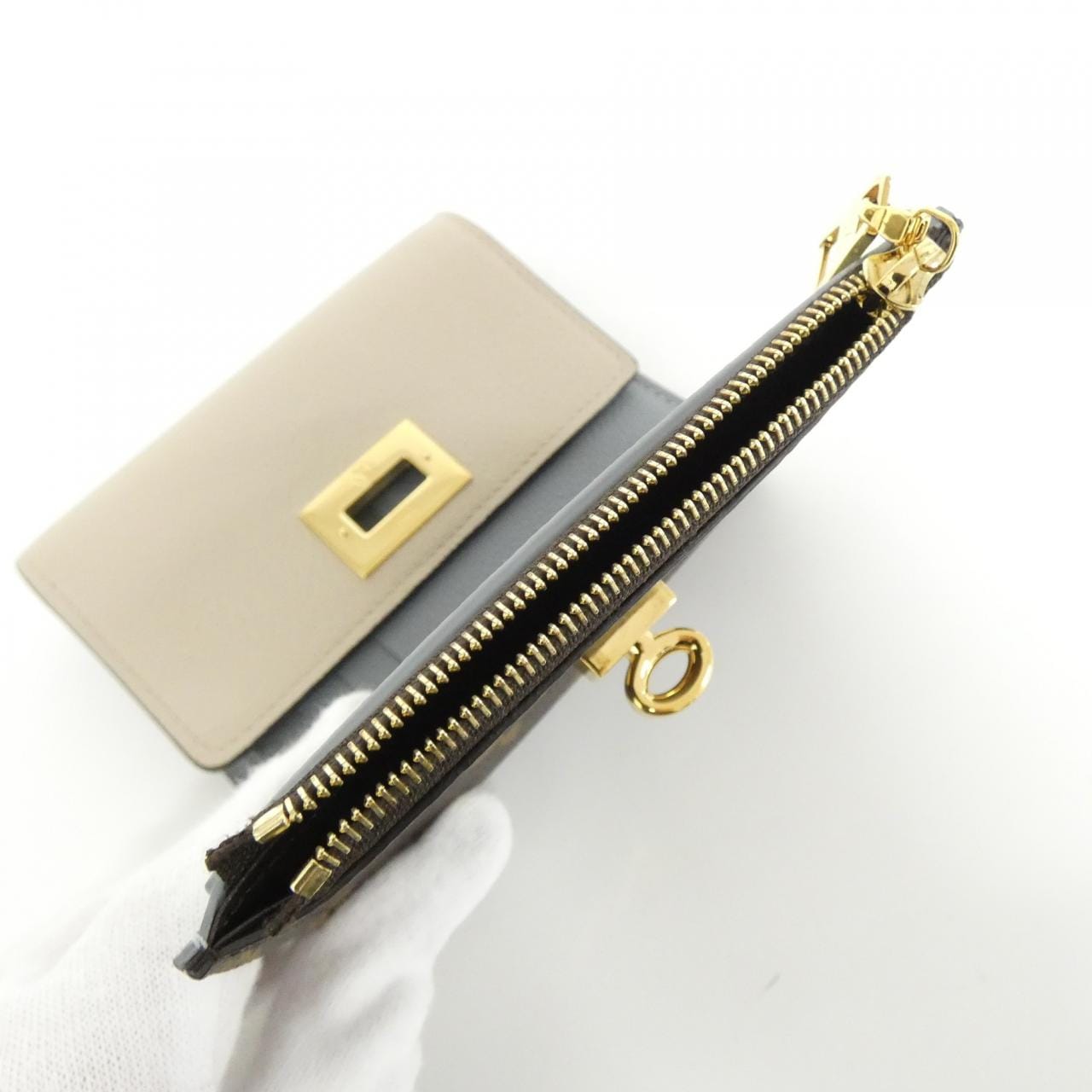 ルイヴィトン モノグラム ポルトフォイユ ヴィクトリーヌ M82398 財布