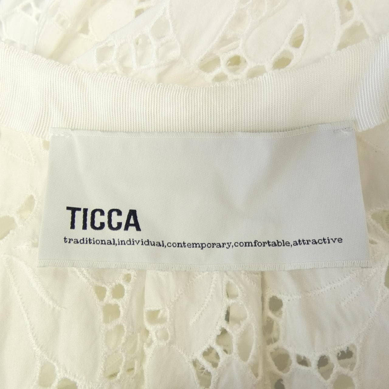 ティッカ TICCA トップス