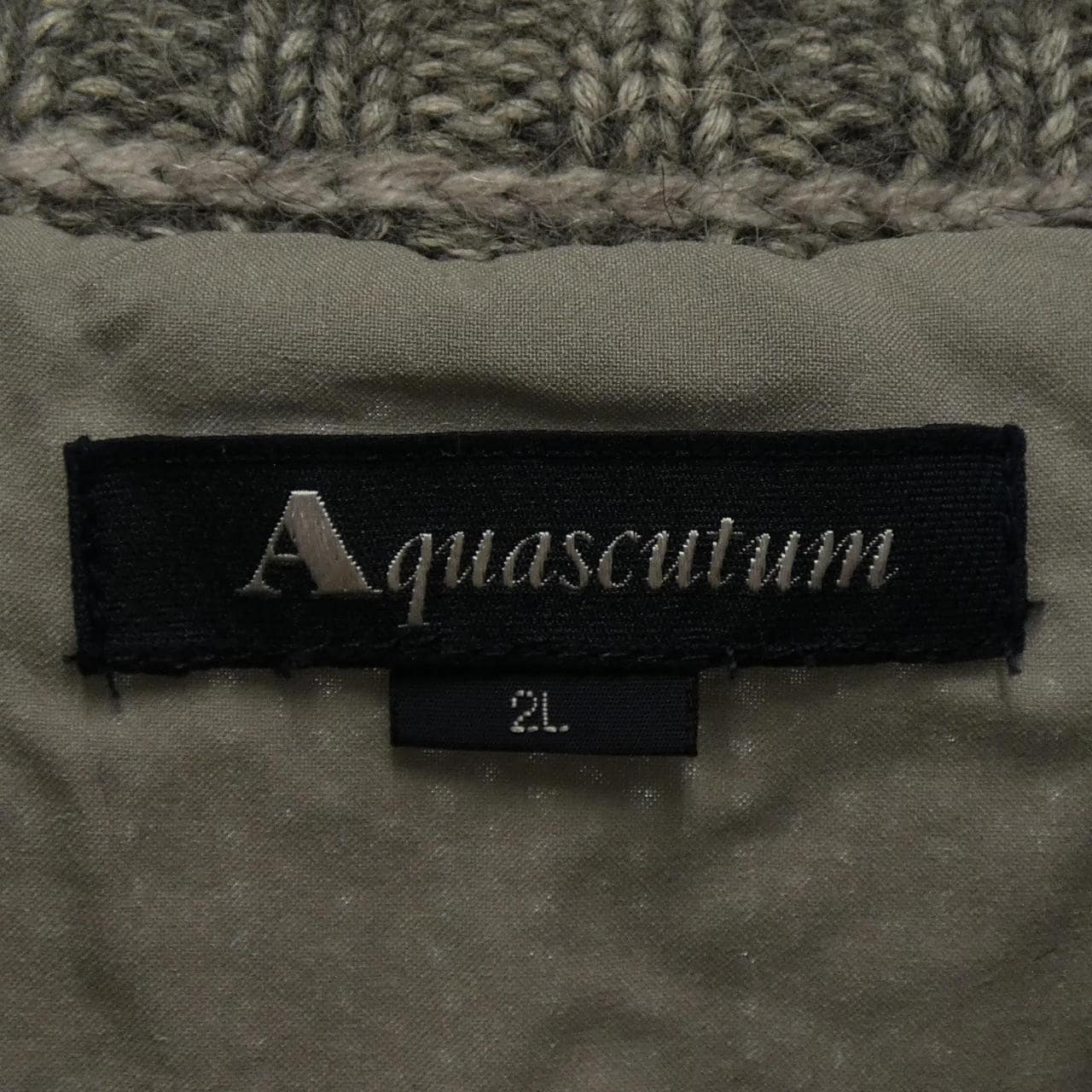 アクアスキュータム Aquascutum カーディガン