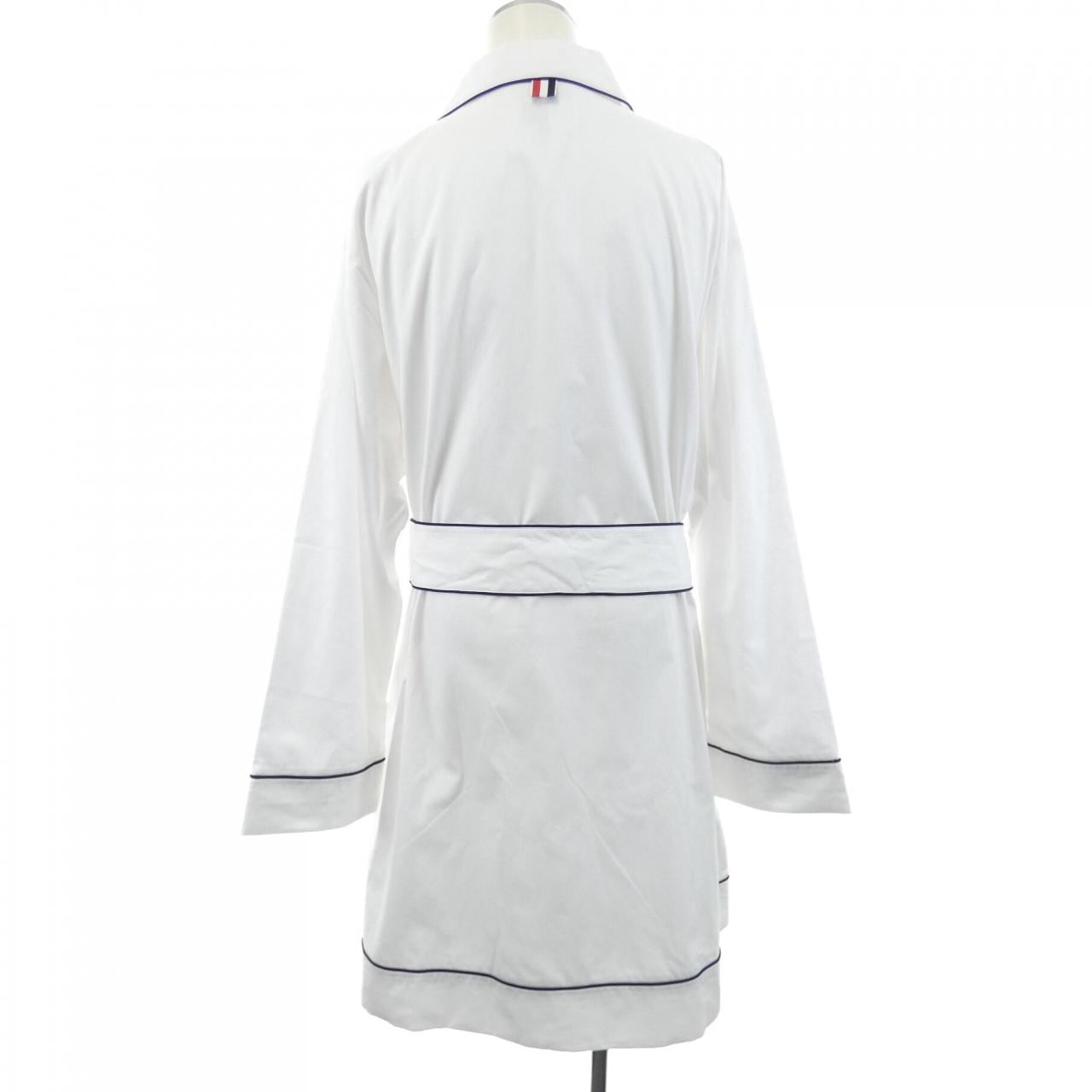 トムブラウン THOM BROWNE MOU525A-08017 コート