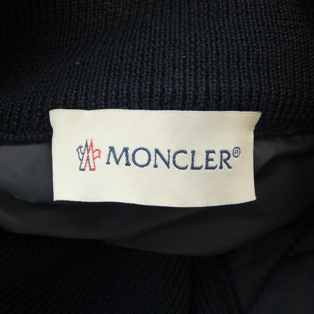 モンクレール MONCLER ダウンジャケット