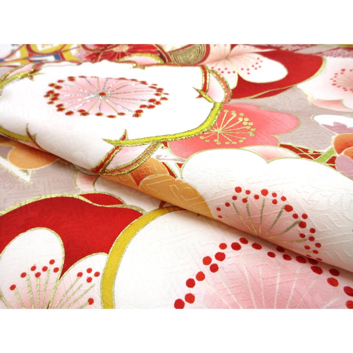 振袖　友禅金彩加工　刺繍入り