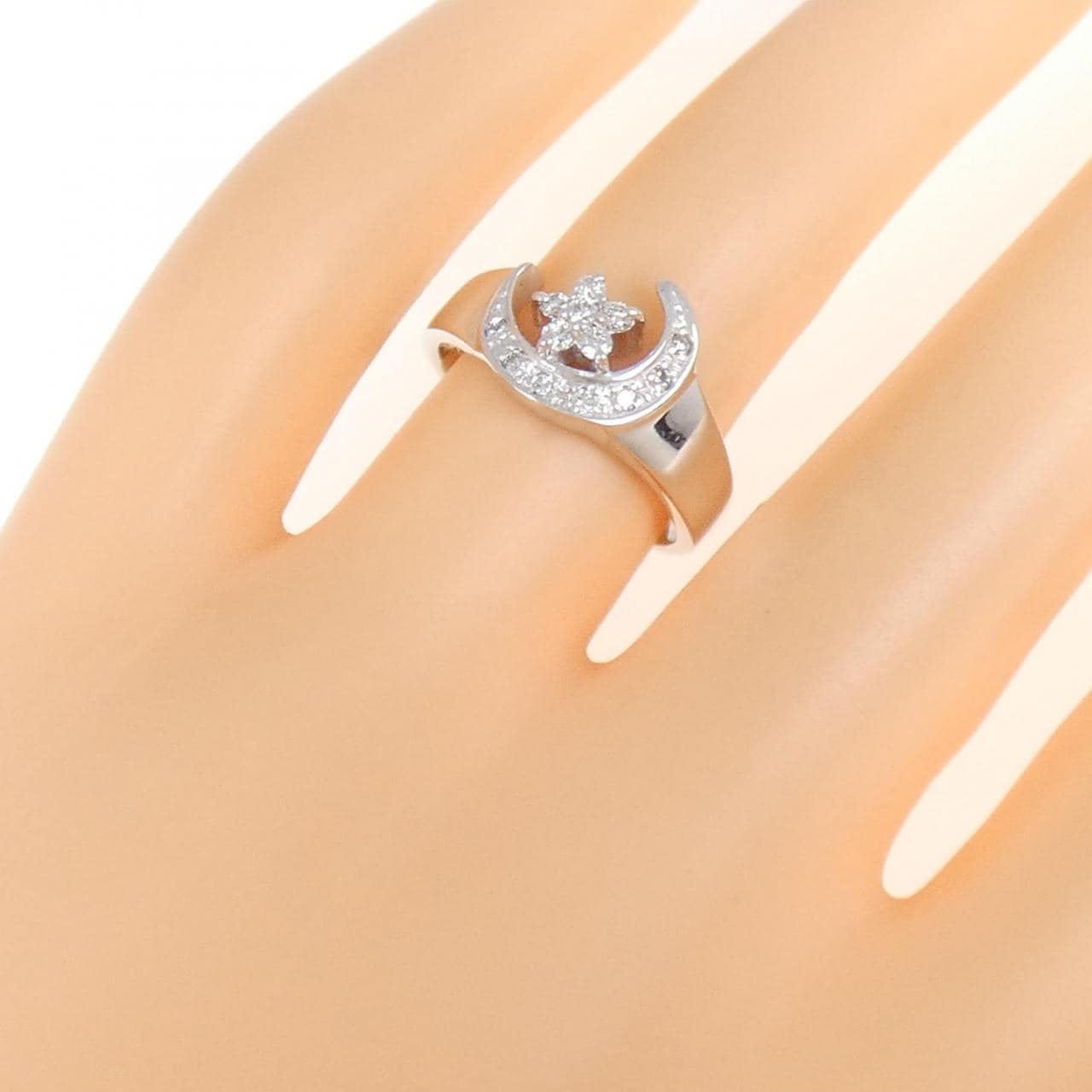 K18WG ムーン ダイヤモンド リング 0.18CT