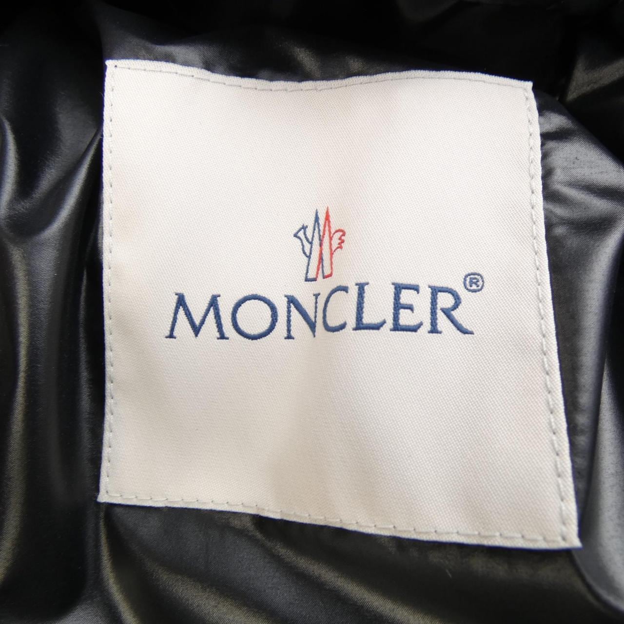 モンクレール MONCLER ダウンジャケット