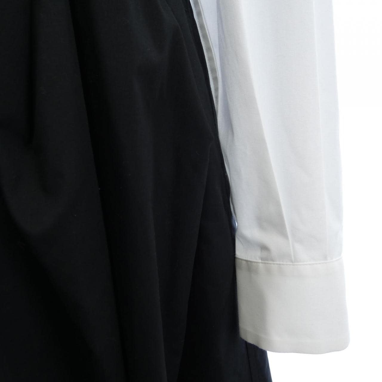 サカイ SACAI 22-06372 ワンピース