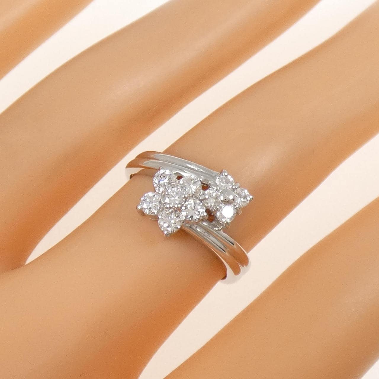 PT900 フラワー ダイヤモンド リング 0.50CT