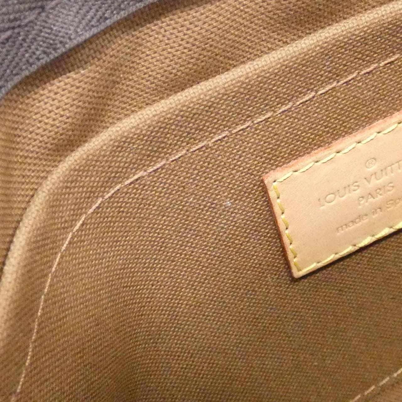 ルイヴィトン モノグラム ミュルティ ポシェット アクセソワール M44813 ショルダーバッグ
