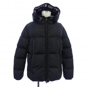 モンクレール MONCLER ダウンジャケット