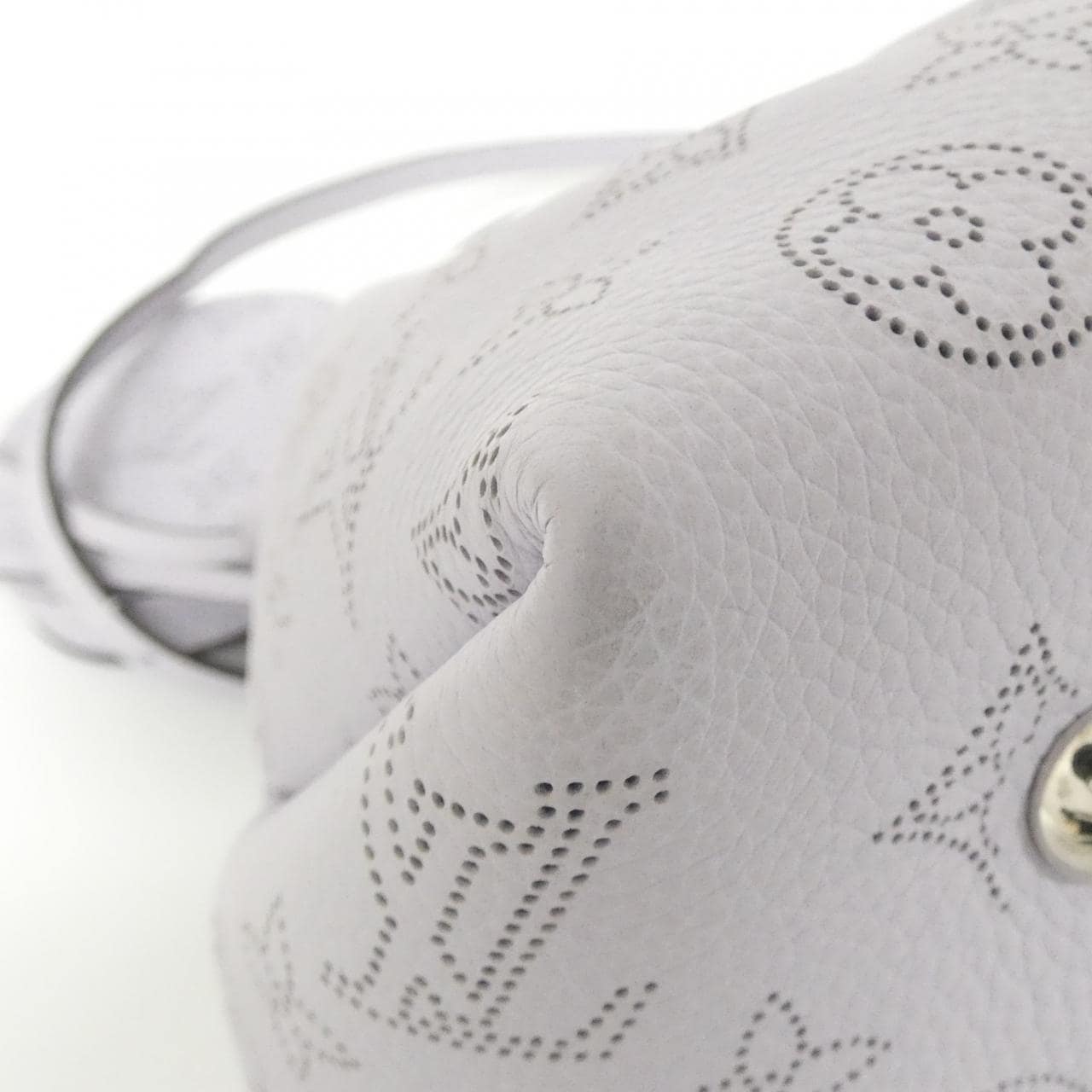 ルイヴィトン マヒナ ベラ M22714 ショルダーバッグ