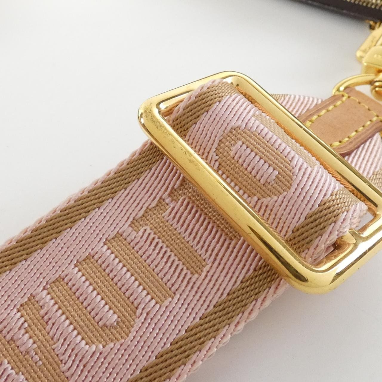 ルイヴィトン モノグラム ミュルティ ポシェット アクセソワール M44840 ショルダーバッグ