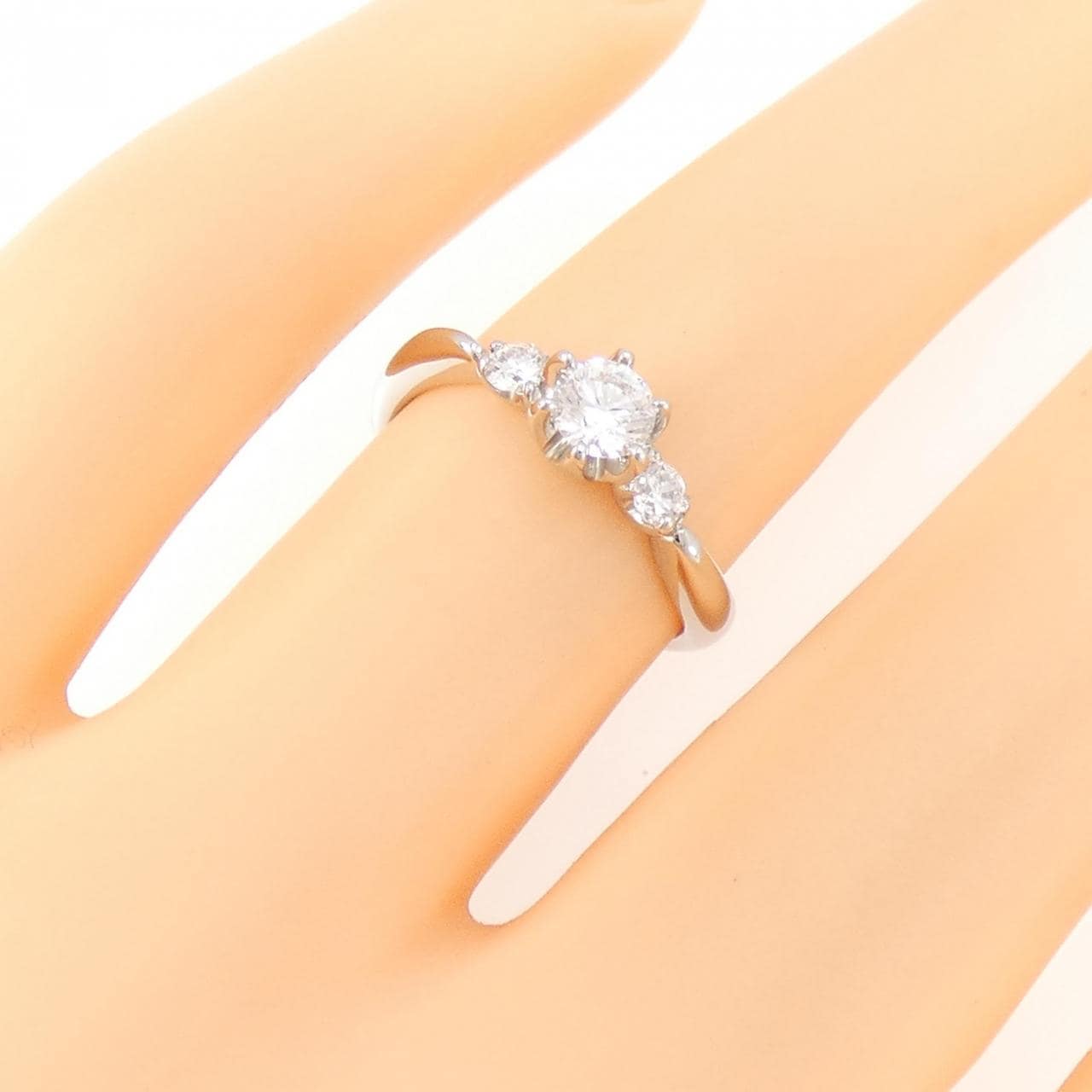 PT ダイヤモンド リング 0.261CT E VS2 3EXT