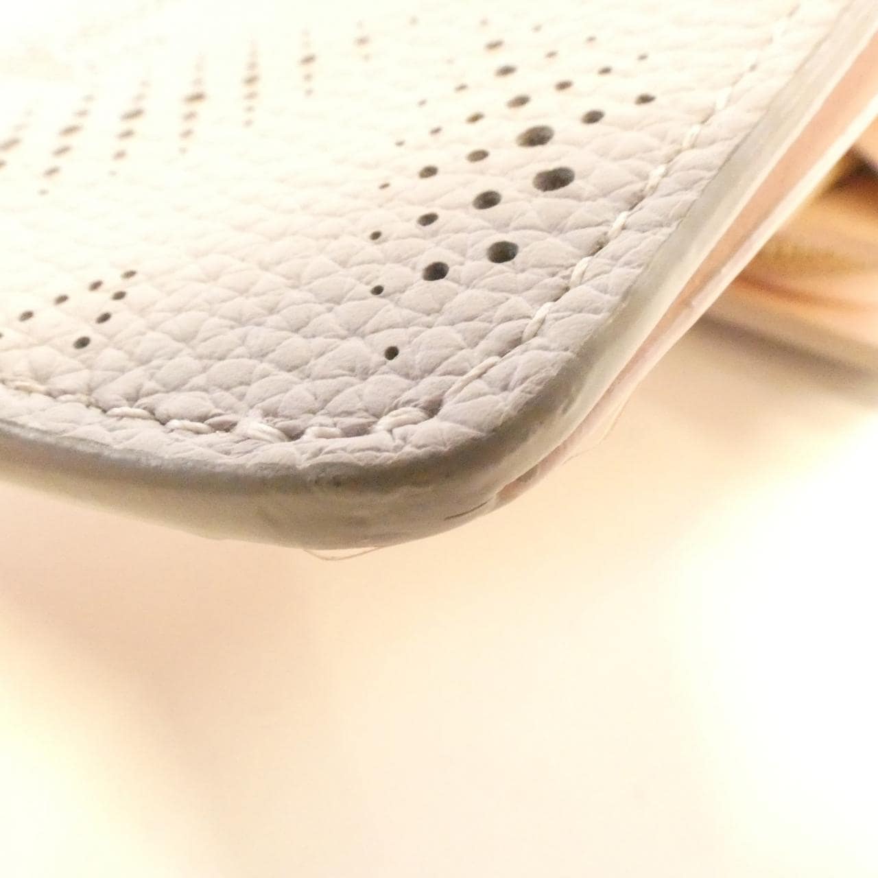 ルイヴィトン マヒナ(フローラル) ポルトフォイユ イリス コンパクト M14172 財布