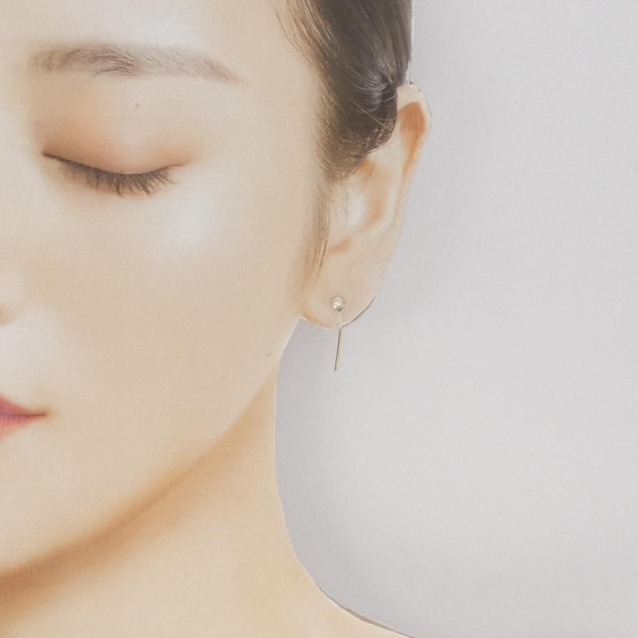 ヒロタカ ショートアロー ピアス 0.06CT 片耳