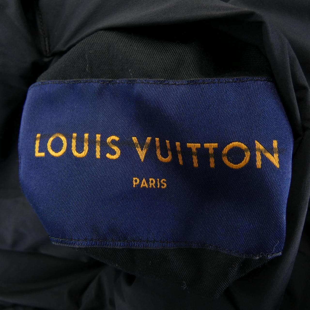 LOUIS VUITTON双面Monogram羽绒服 HKB45EZCN