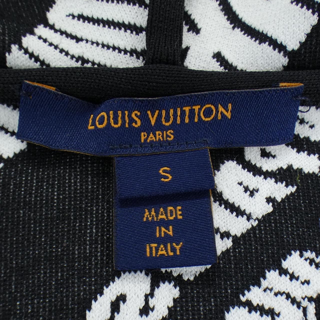 ルイヴィトン LOUIS VUITTON スランティドシグネチャー FLKC93IT1 パーカー