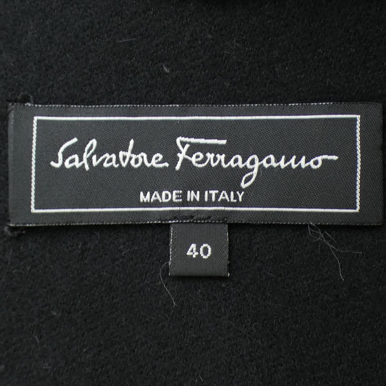 サルヴァトーレフェラガモ SALVATORE FERRAGAMO コート