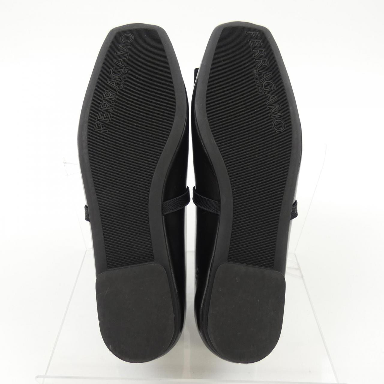 フェラガモ FERRAGAMO フラットシューズ