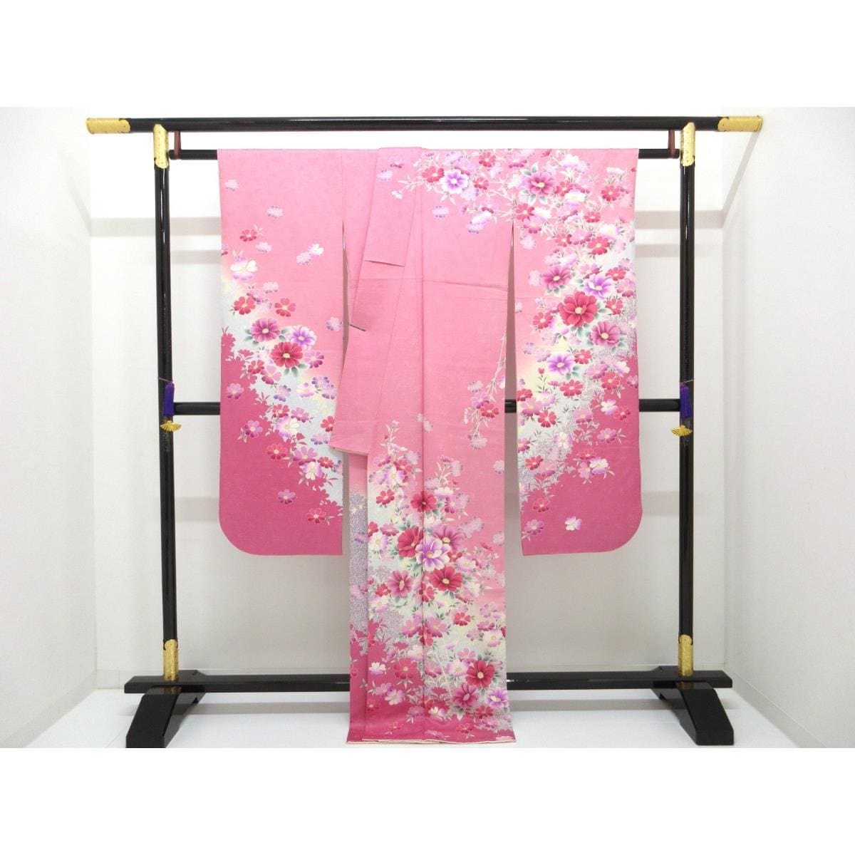 振袖　友禅金彩加工　刺繍入りボカシ染