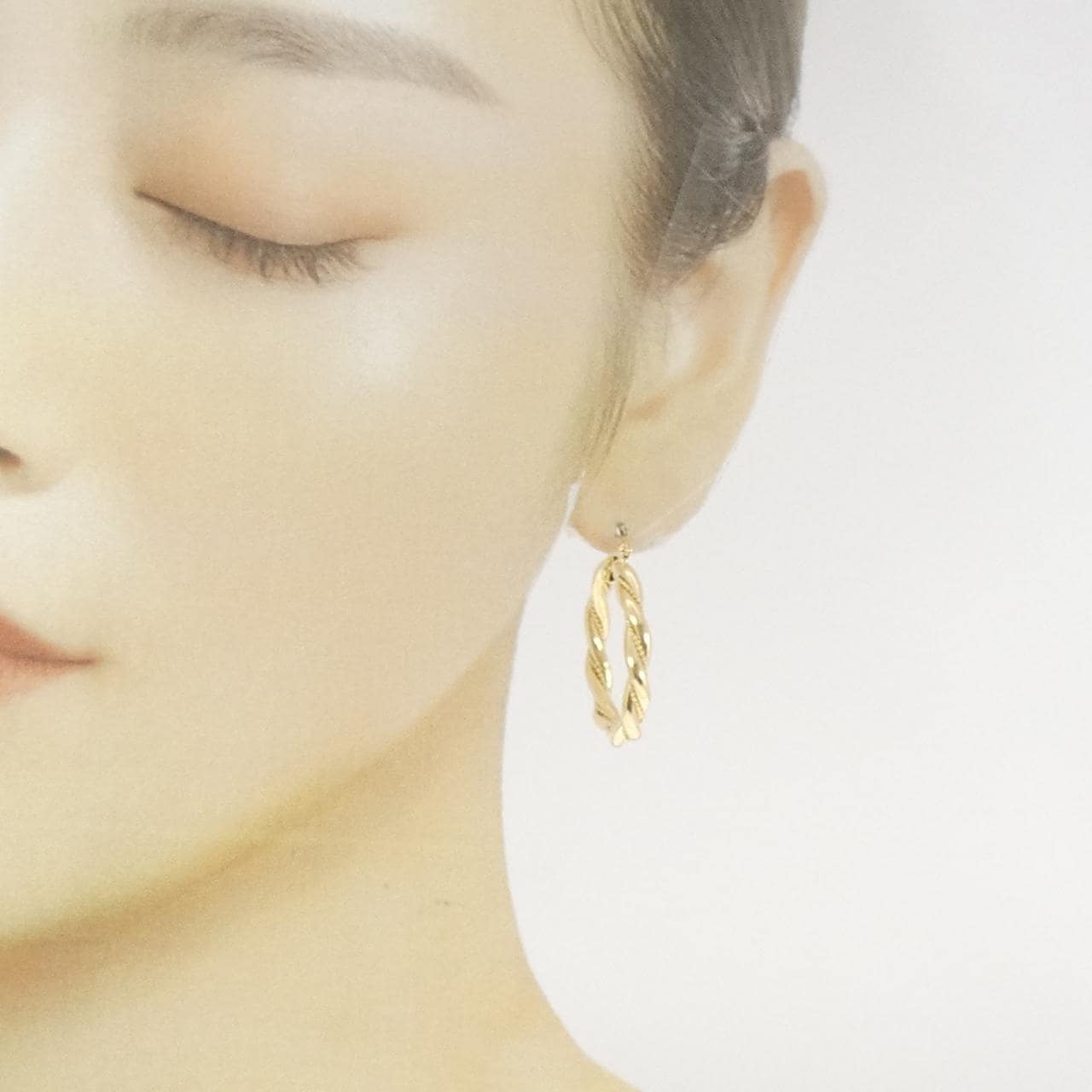 K18YG earrings
