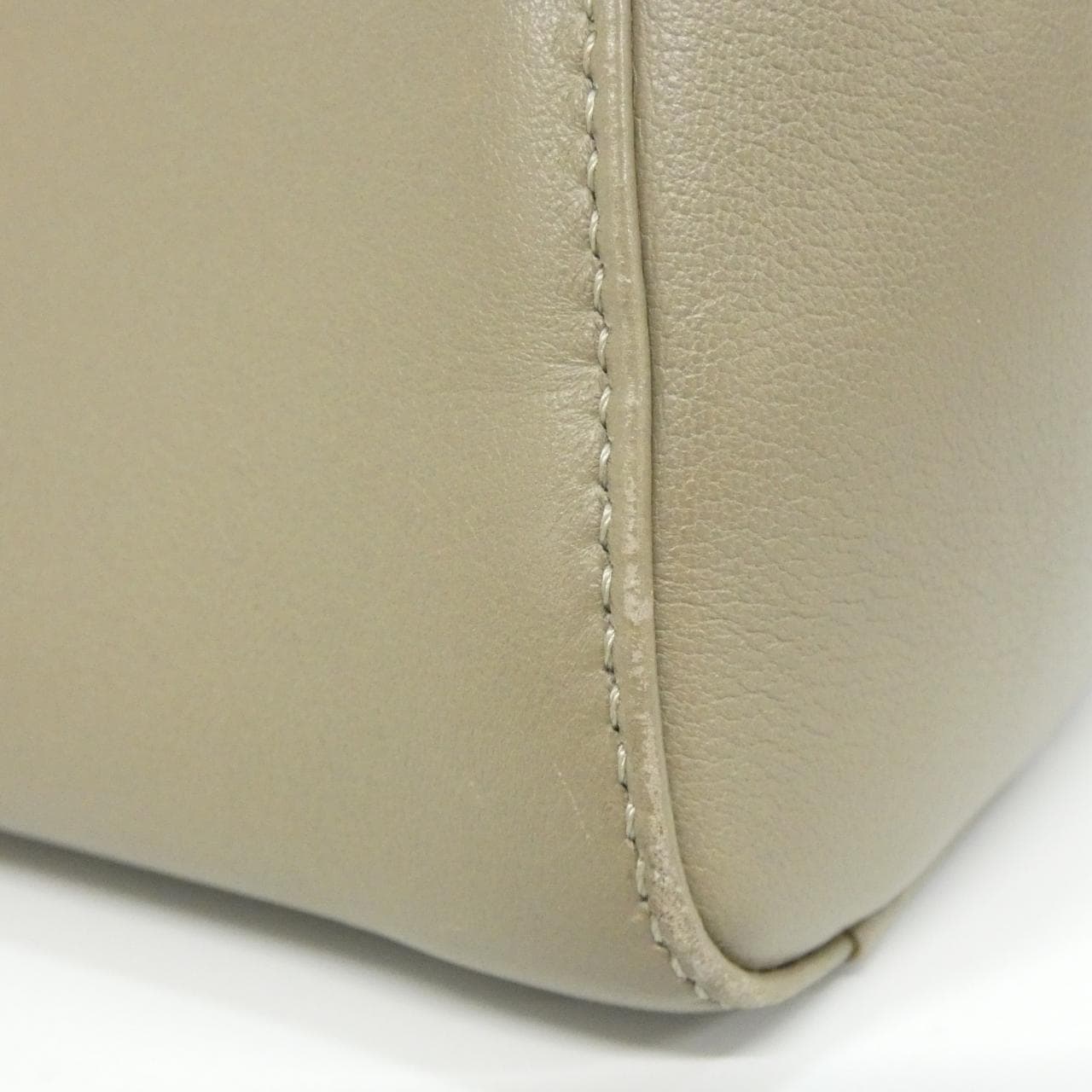 フェンディ ピーカブー ミニ 8BN244 K4P バッグ