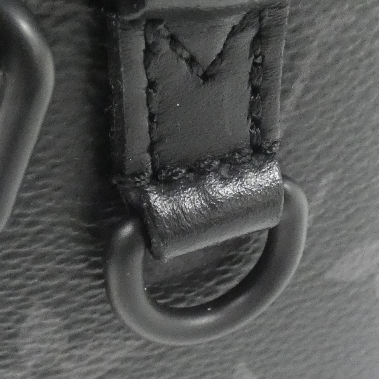 ルイヴィトン モノグラム エクリプス スティーマー ウエアラブル ウォレット M81783 ショルダーバッグ