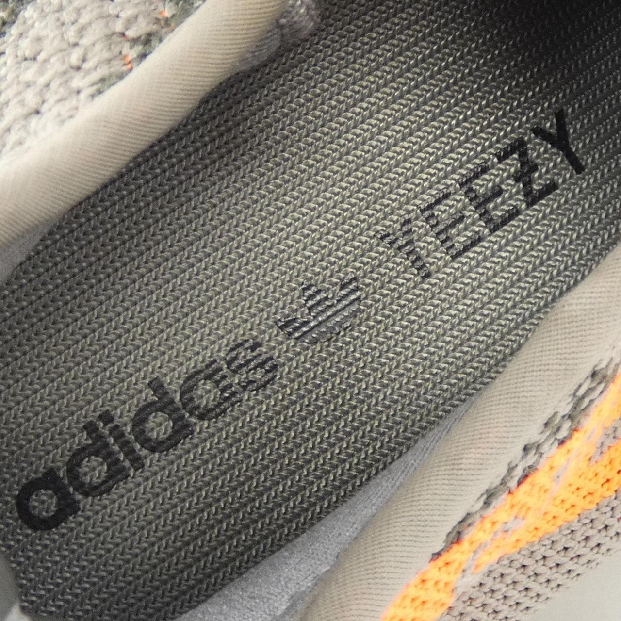 イージー YEEZY GW1229 スニーカー