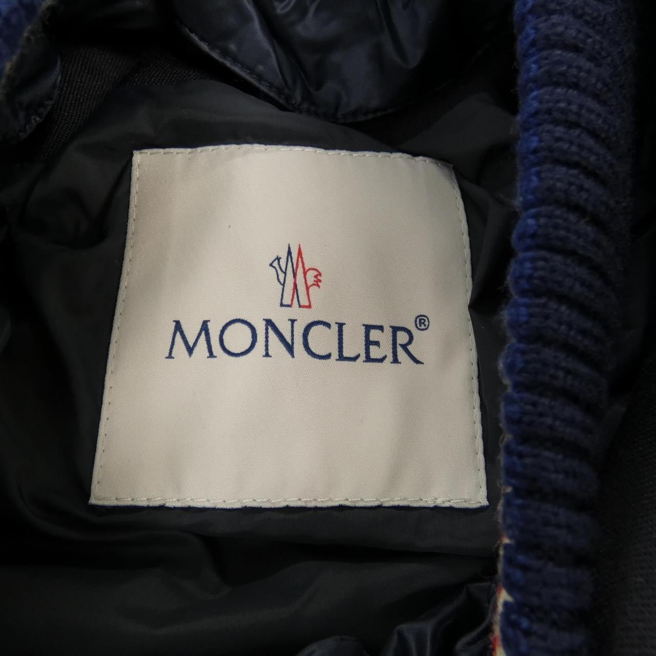 モンクレール MONCLER ダウンジャケット
