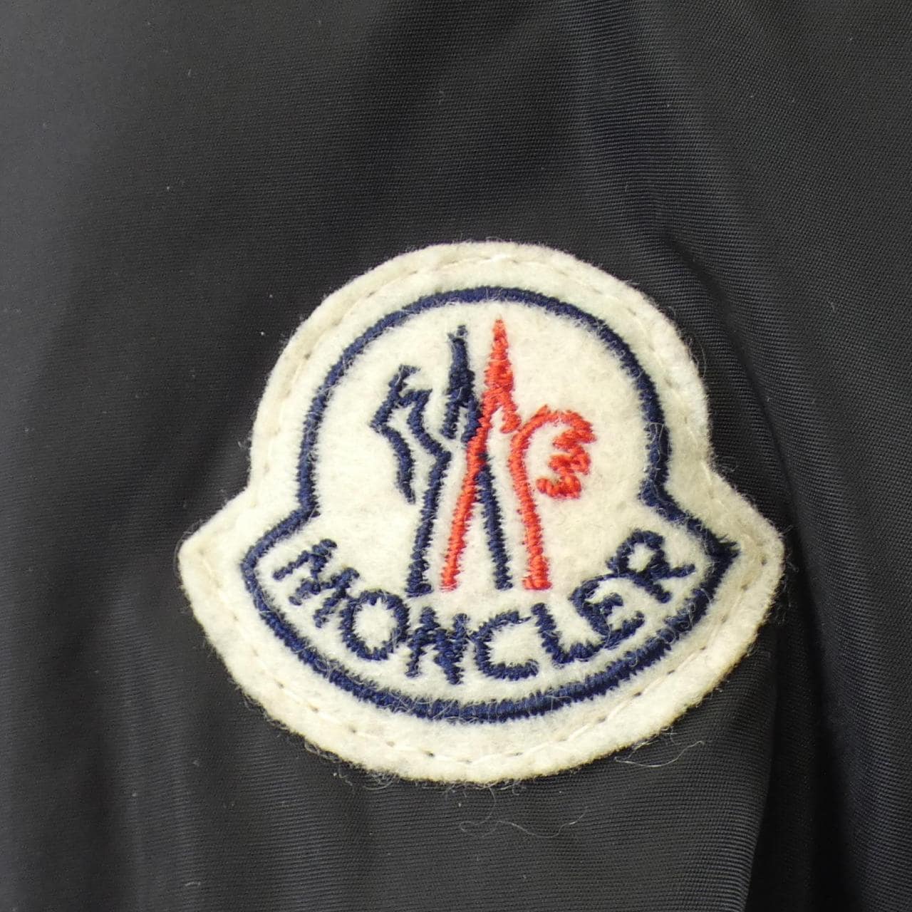 モンクレール MONCLER NESEA ダウンジャケット