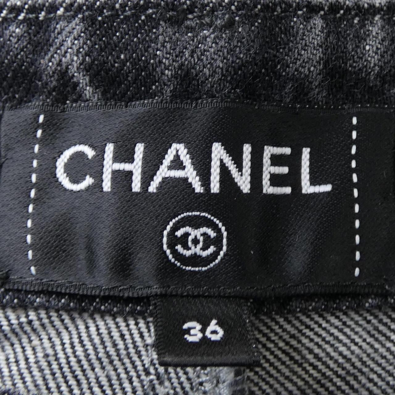 シャネル CHANEL LOOK37 P80302V72727 25B ジーンズ