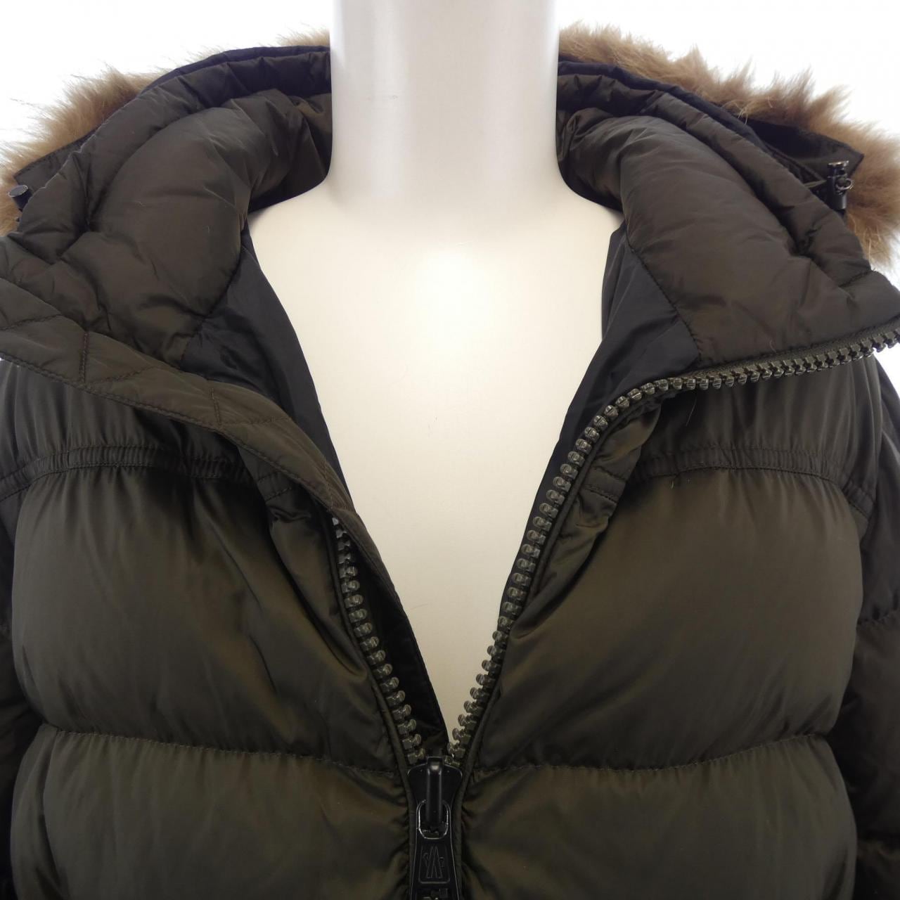 モンクレール MONCLER ダウンジャケット