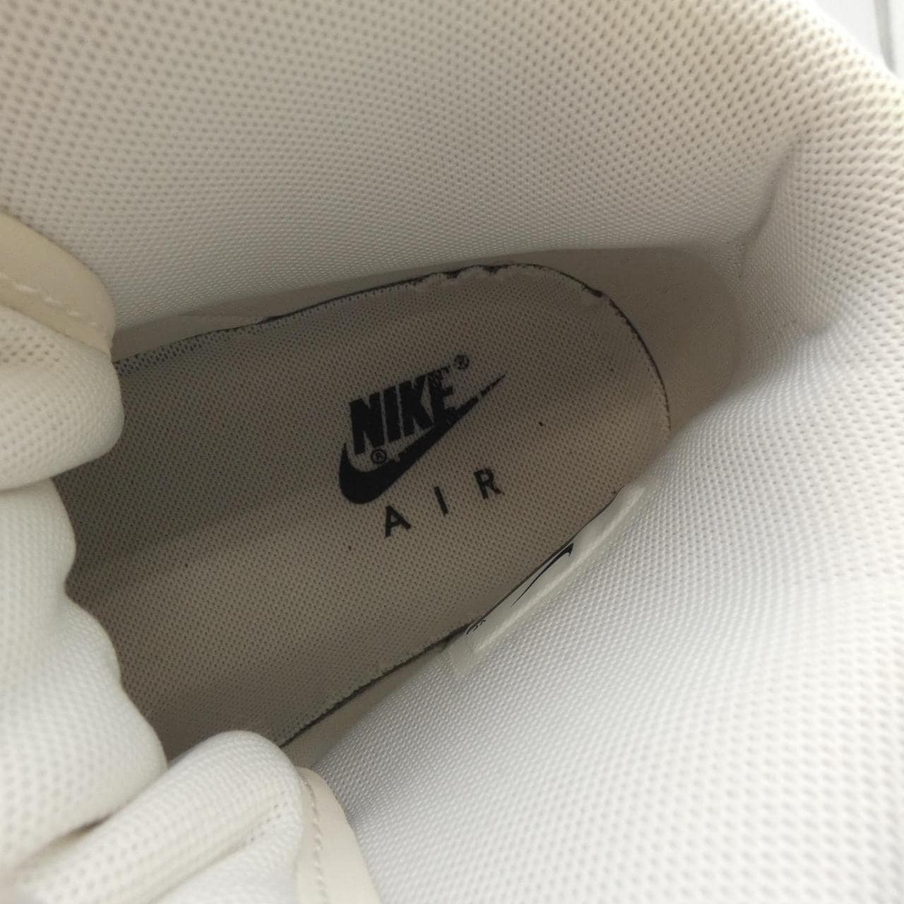 ナイキ NIKE 573967-101 スニーカー