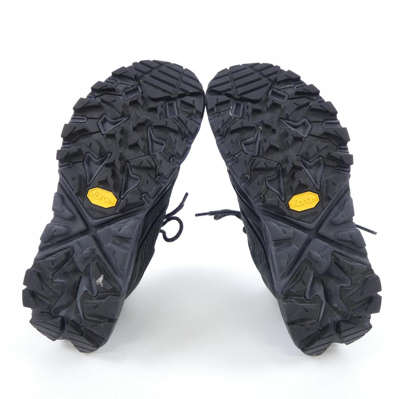 ホカオネオネ HOKA ONE ONE スニーカー