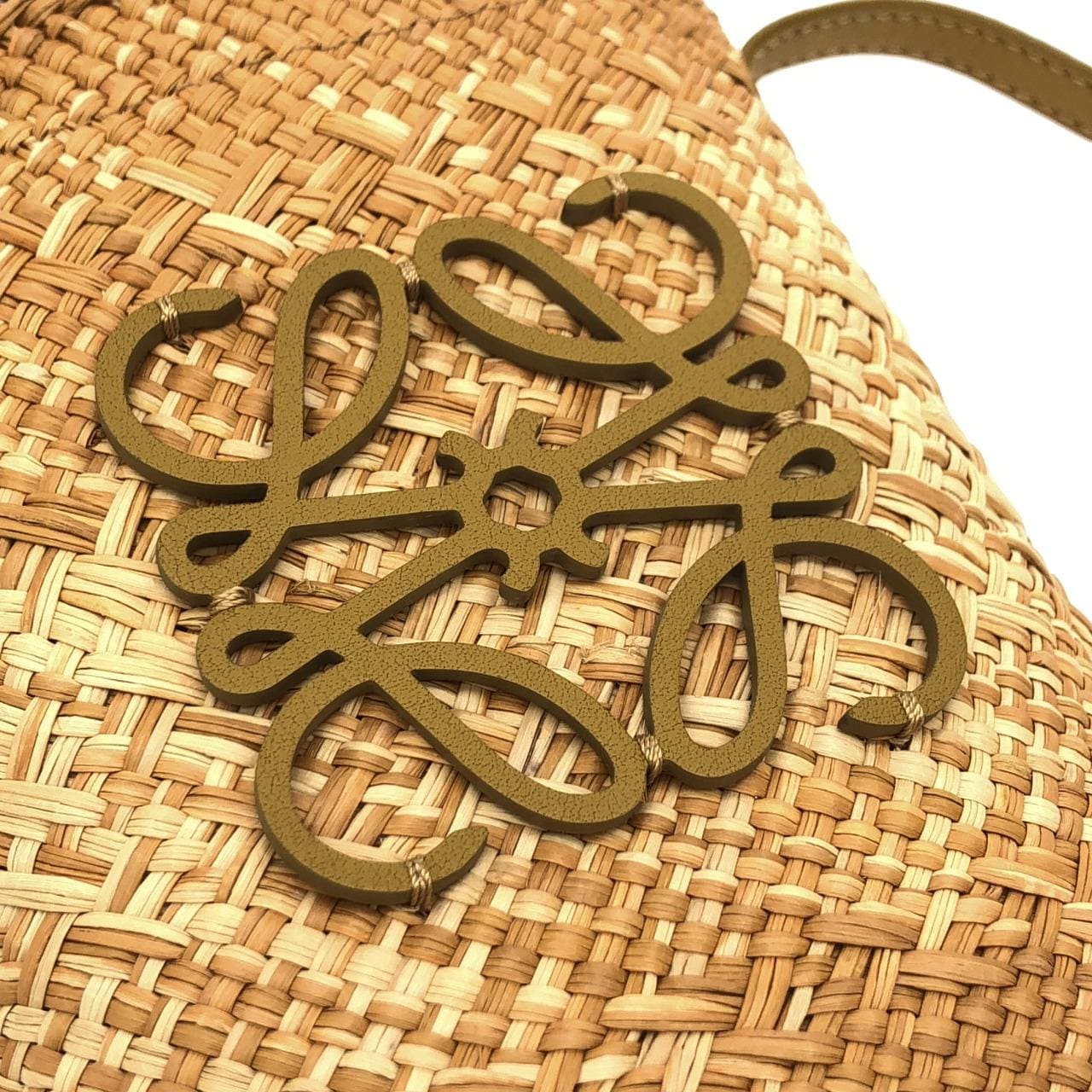 ロエベ スクエア ポケット C630G35X02 ショルダーバッグ