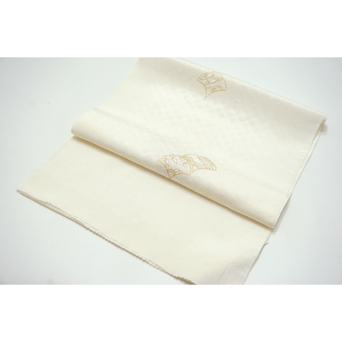 帯揚　ちりめん　刺繍入り